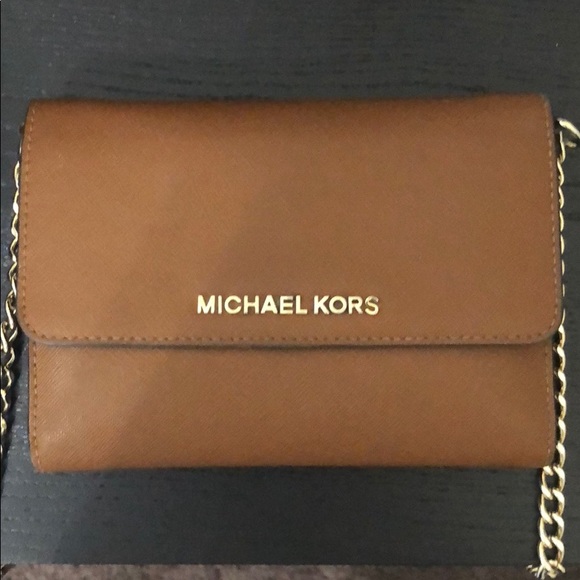 Michael Kors crossbody - Picture 1 of 4